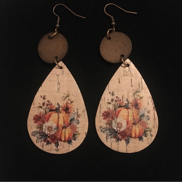Fall Autumn Scene Seasonal Fashion Earrings - Picture 1 of 9